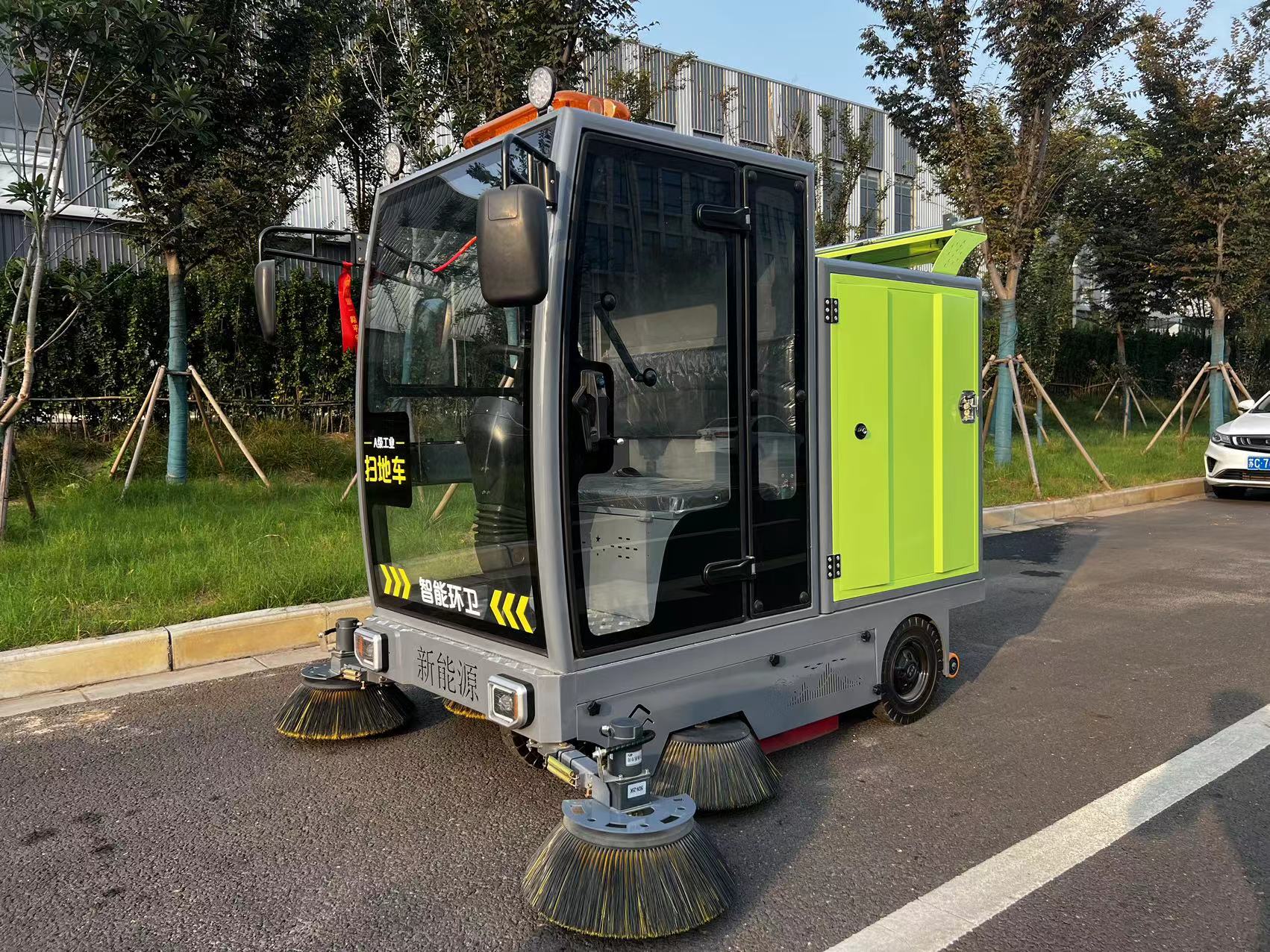 Factory Price Electrical Street Cleaning Sweeper Road Sweeper Truck