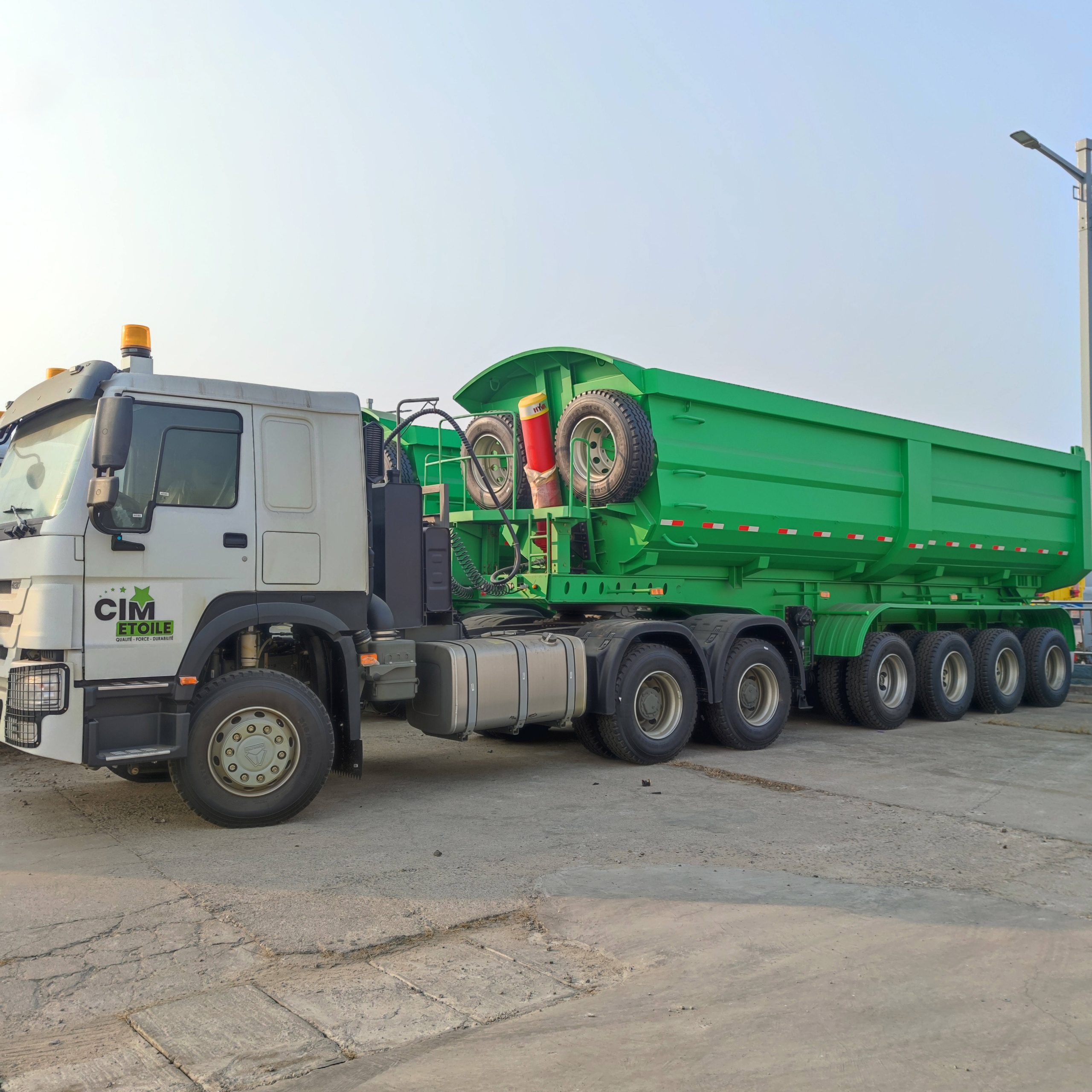 4 Axles 35 Cbm Tipper Dump Semi Trailer Transport Sand Stone Dumper Semi Trailer for Tanzania South Africa Market